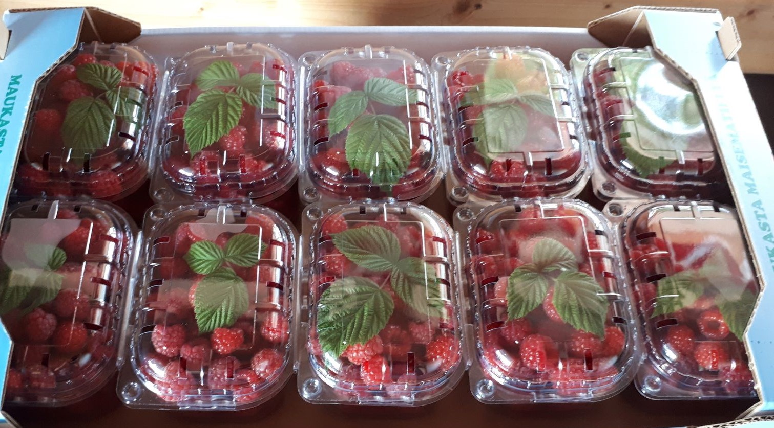 2,5 kg vadelmalaatikko 45 €